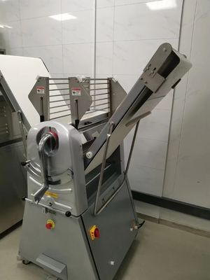 500mm Fırın Hamur Açma Makinesi Yasur 0.75kw Revize Edilebilir Ağır Hizmet Hamur Açma Makinesi