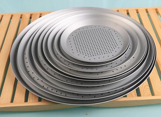 Delikli Alüminyum Fırın Tepsisi Yuvarlak Sert Eloksallı 16 İnç Delikli Pizza Tepsisi